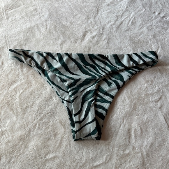 Stone Fox Swim Bowie Bikini Bottom Sage Zebra 45468 - Picture 1 of 6
